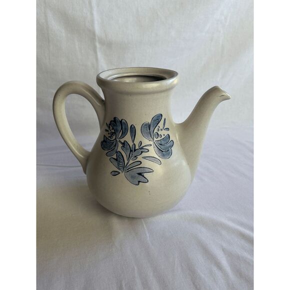 Pfaltzgraff Yorktowne Pottery Coffee/Tea Pot White & Blue No Lid - Picture 2 of 7